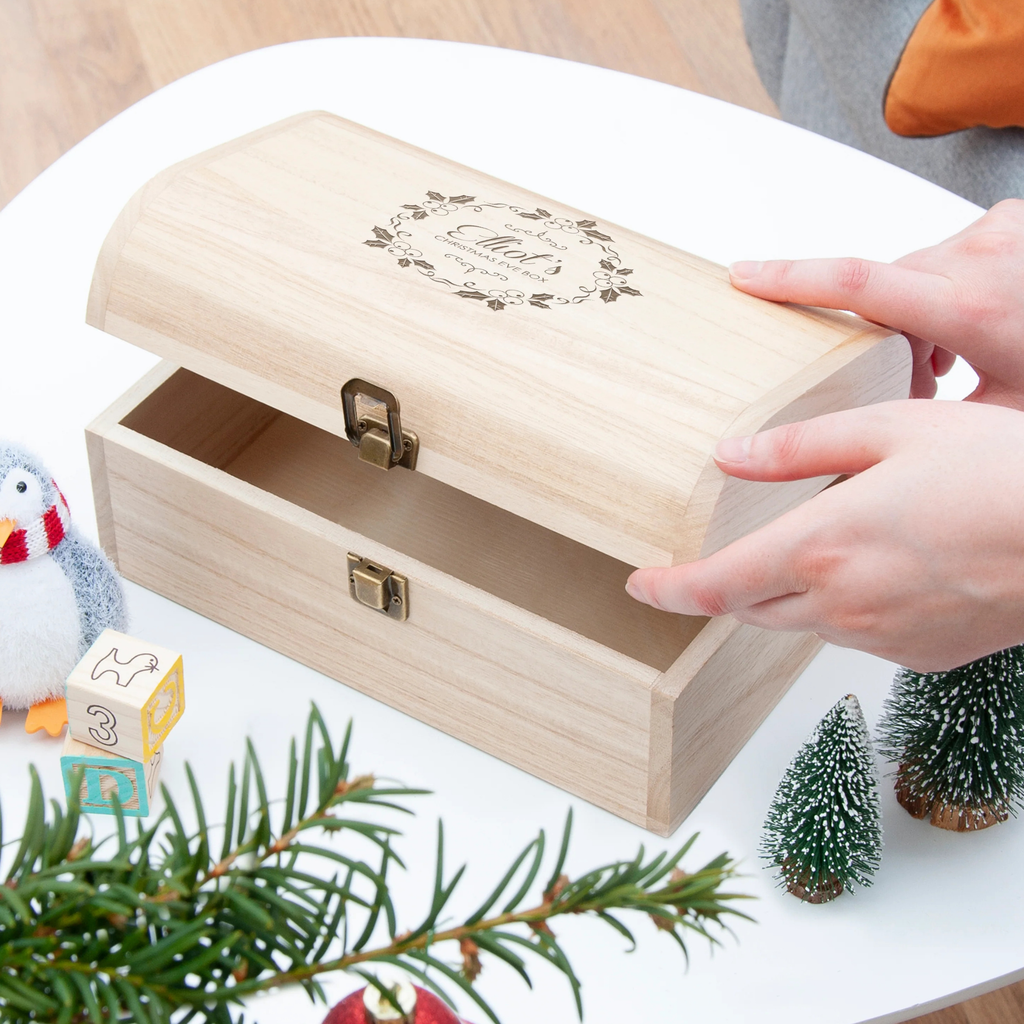 Personalised Christmas Eve Chest with Mistletoe Wreath