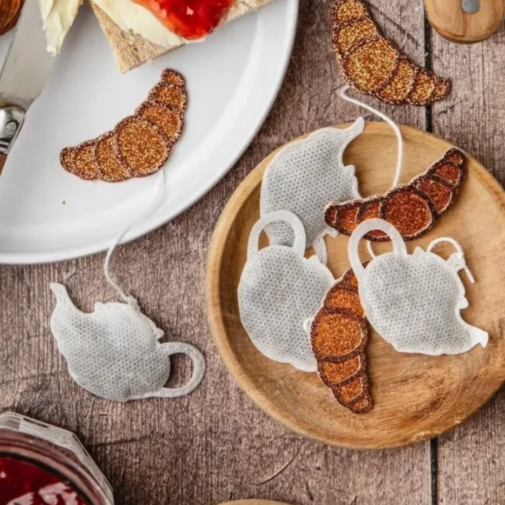 Teapot-Shaped English Breakfast Tea Bags