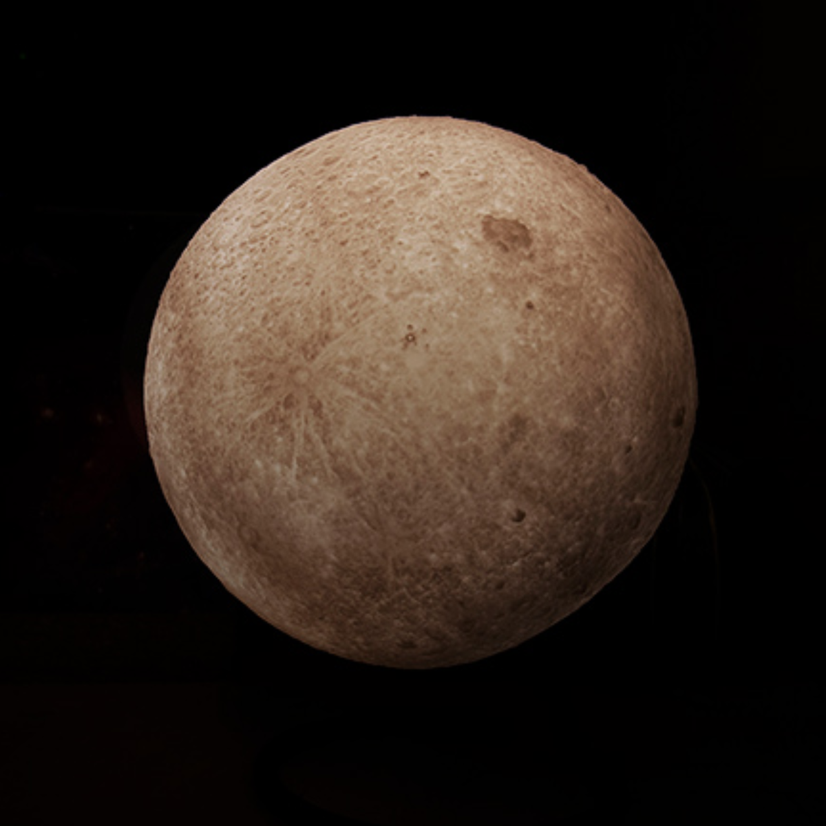 Moon Sensitive Rechargeable Lamp