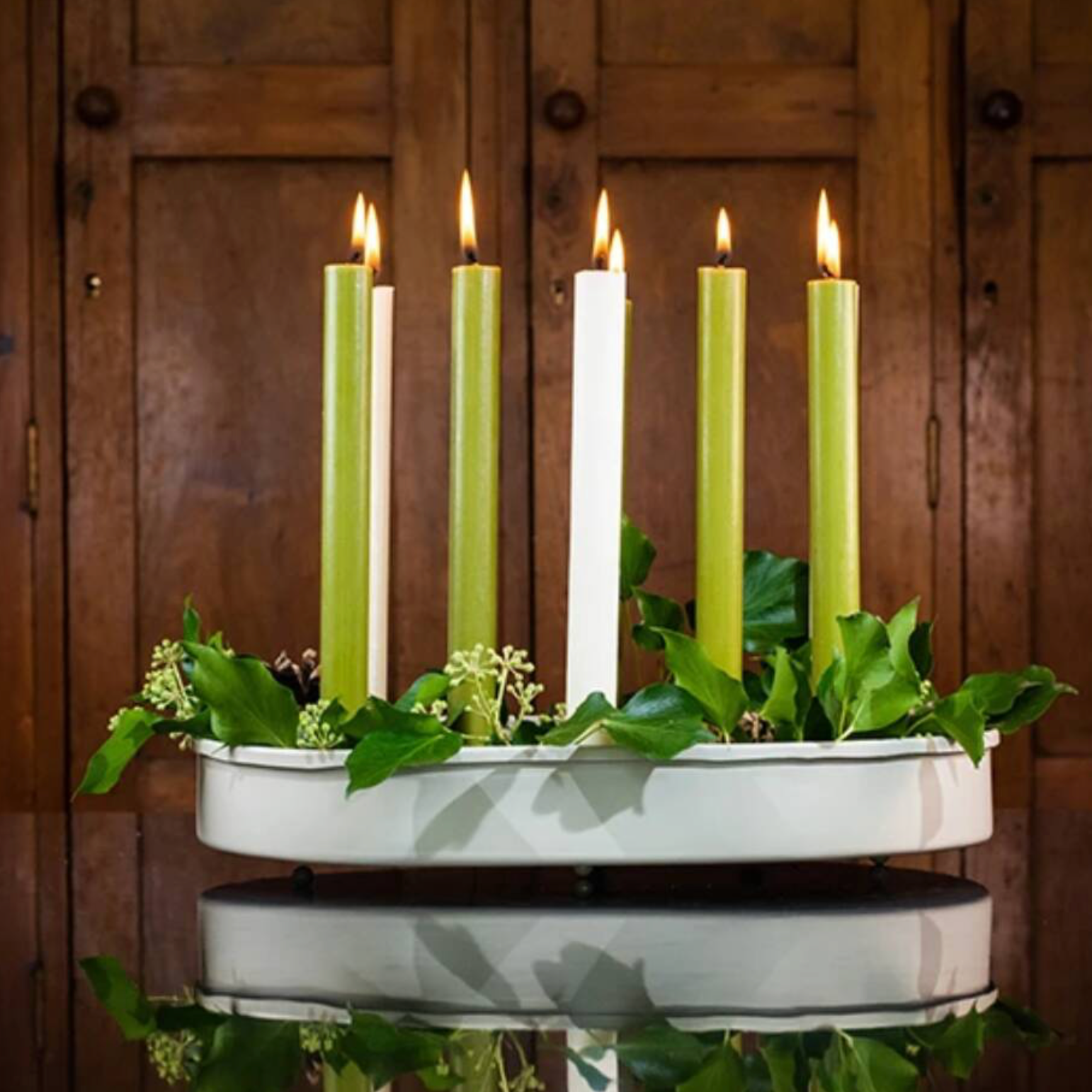 Oval Metal 8 Cup Dinner Candle Centrepiece