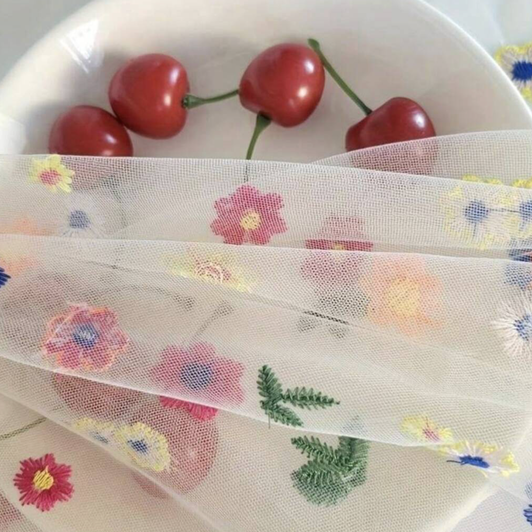 Embroidered Lace Floral Table Runner