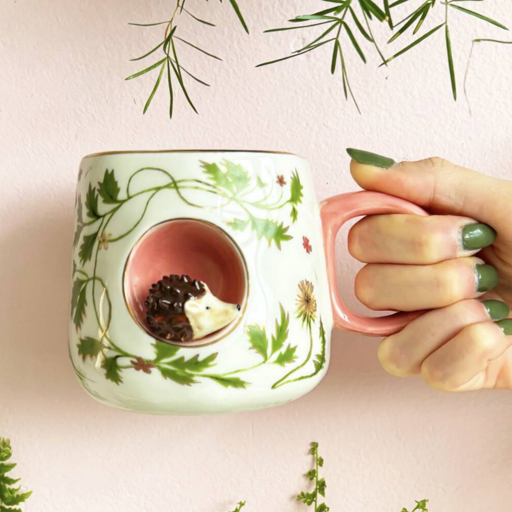 Giftboxed 3D Hedgehog Cup With Gold Rim