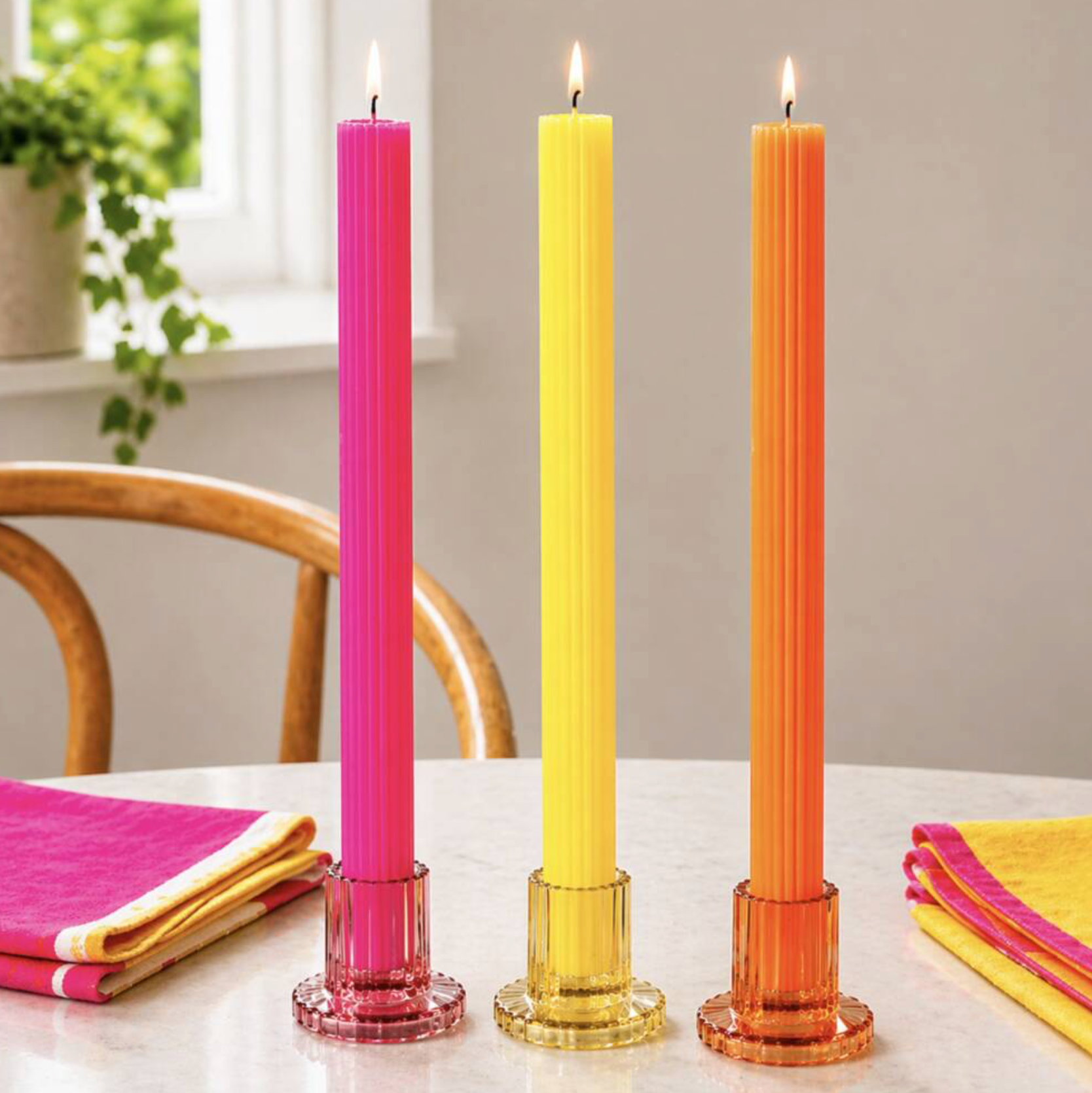 Fluoro Scalloped Dinner Candles