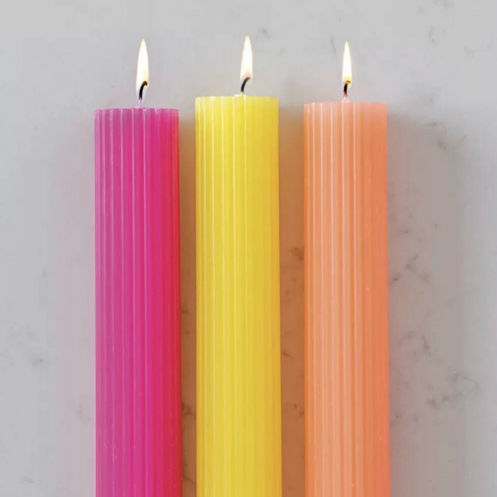 Fluoro Scalloped Dinner Candles